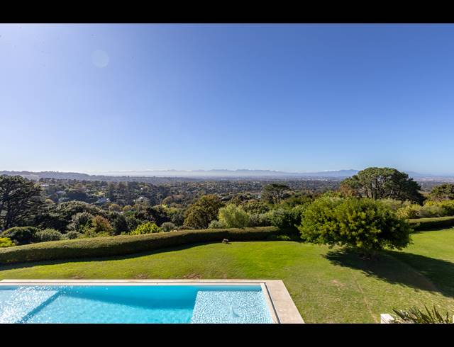 7 BEDROOM FREESTANDING TO LET IN CONSTANTIA